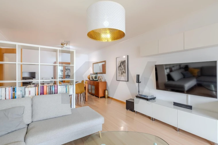 Apartamento T3 para Venda em São Domingos de Rana Foto 16