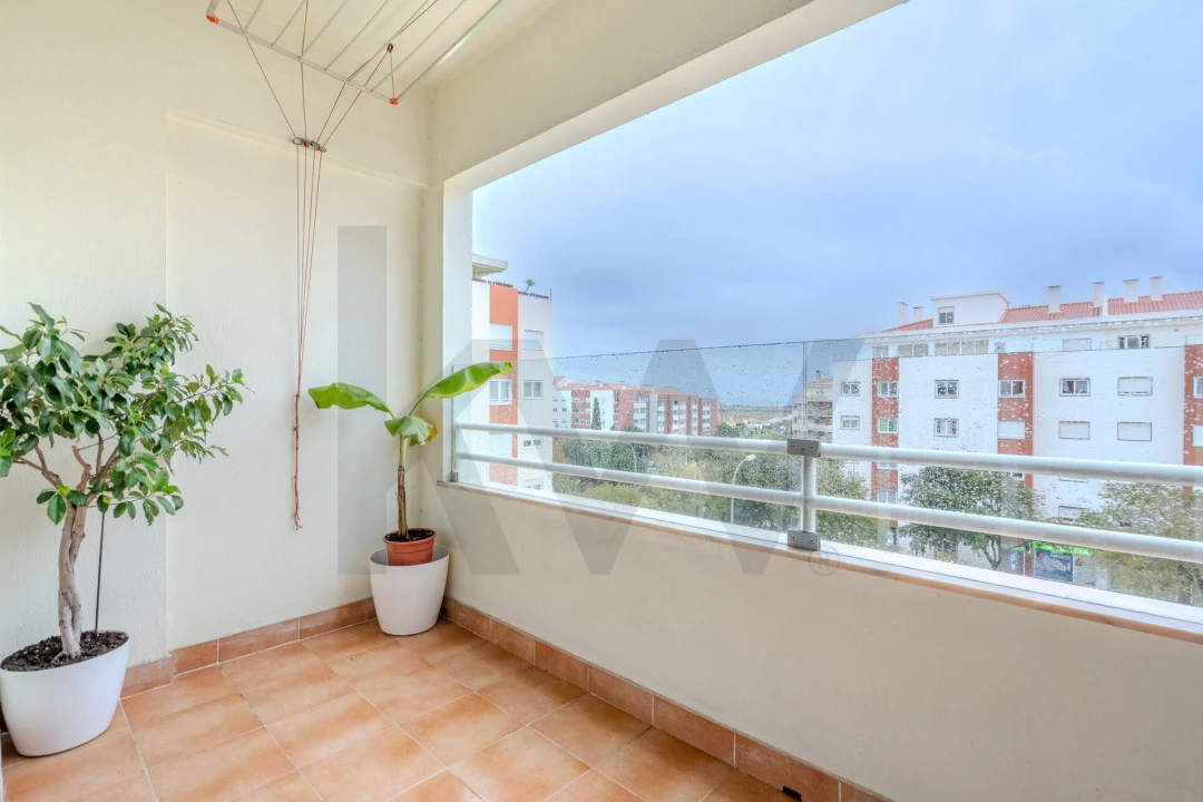 Apartamento T3 para Venda em São Domingos de Rana Foto 12