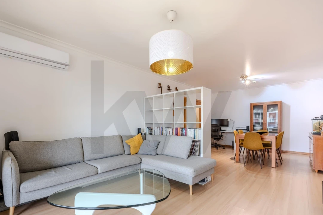 Apartamento T3 para Venda em São Domingos de Rana Foto 9