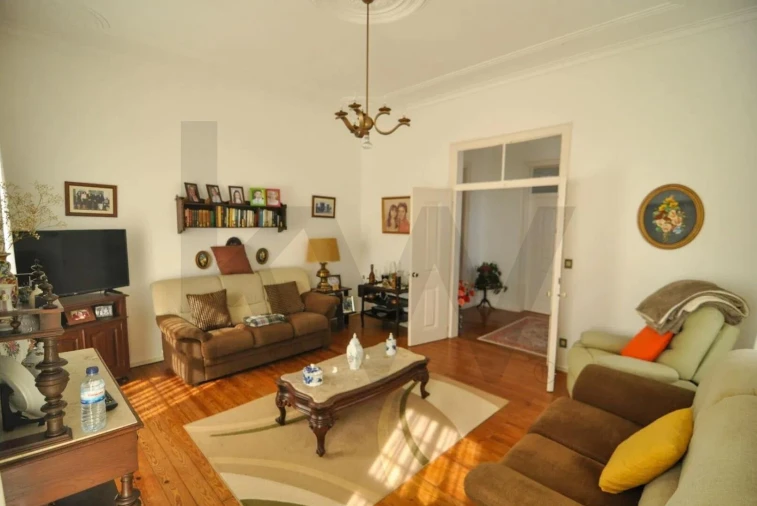 Moradia T7 para Venda em Turcifal Foto 4