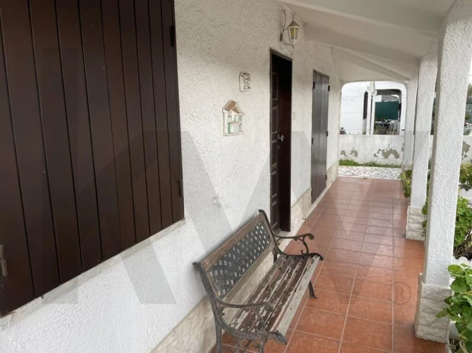 Moradia T2 para Venda em Quinta do Conde Foto 6