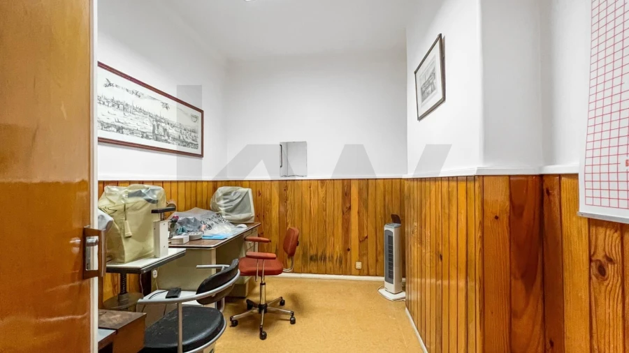 Apartamento T2 para Venda em Carnide Foto 11