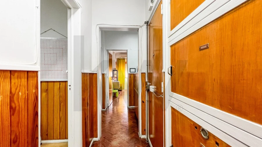 Apartamento T2 para Venda em Carnide Foto 10