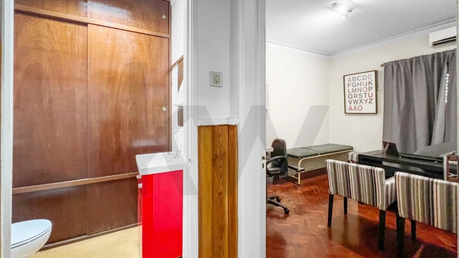 Apartamento T2 para Venda em Carnide Foto 5