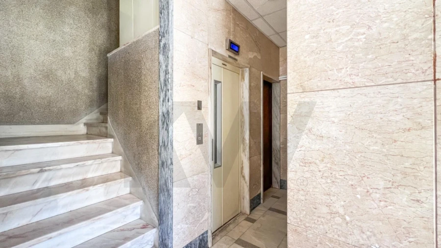 Apartamento T2 para Venda em Carnide Foto 23