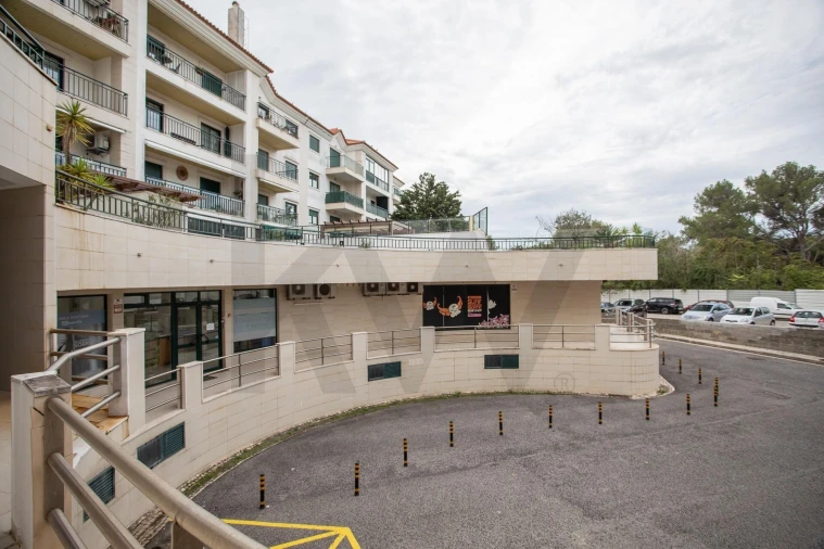 Loja para Arrendamento em Carcavelos e Parede Foto 2