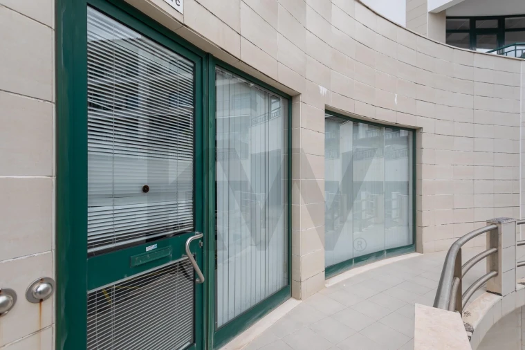 Loja para Arrendamento em Carcavelos e Parede Foto 3