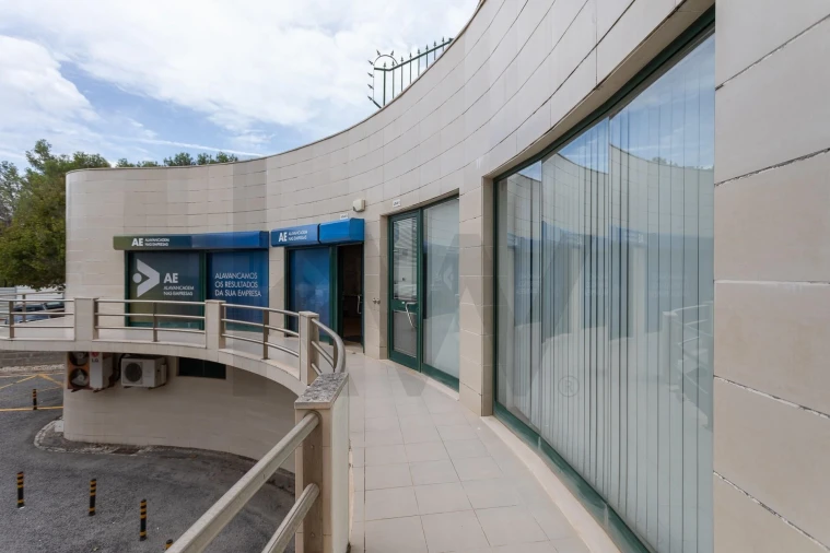 Loja para Arrendamento em Carcavelos e Parede Foto 1