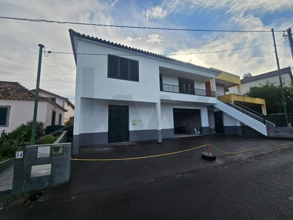 Moradia T3 para Venda em Santana Foto 4