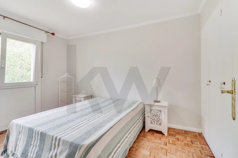 Apartamento T2 para Arrendamento em Lumiar Foto 17