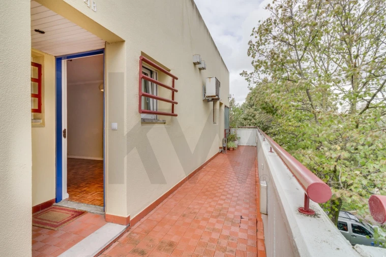 Apartamento T2 para Arrendamento em Lumiar Foto 2