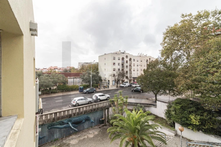 Apartamento T2 para Arrendamento em Lumiar Foto 24