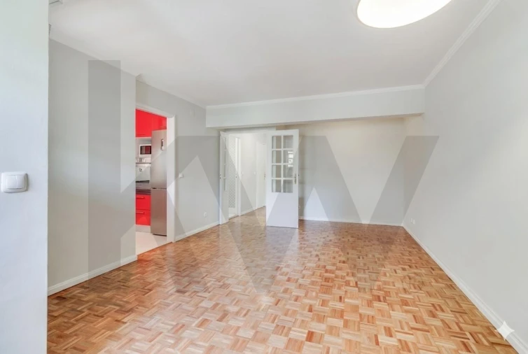 Apartamento T2 para Arrendamento em Lumiar Foto 8