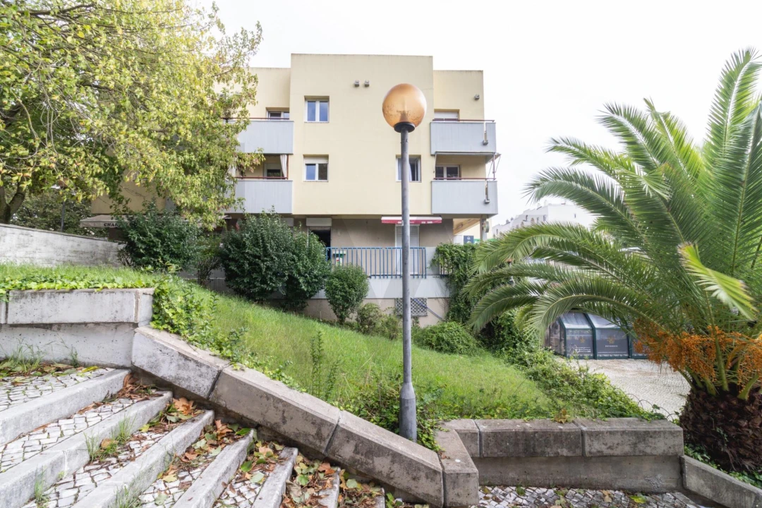 Apartamento T2 para Arrendamento em Lumiar Foto 27