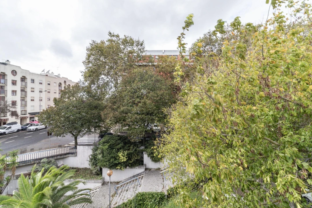 Apartamento T2 para Arrendamento em Lumiar Foto 26