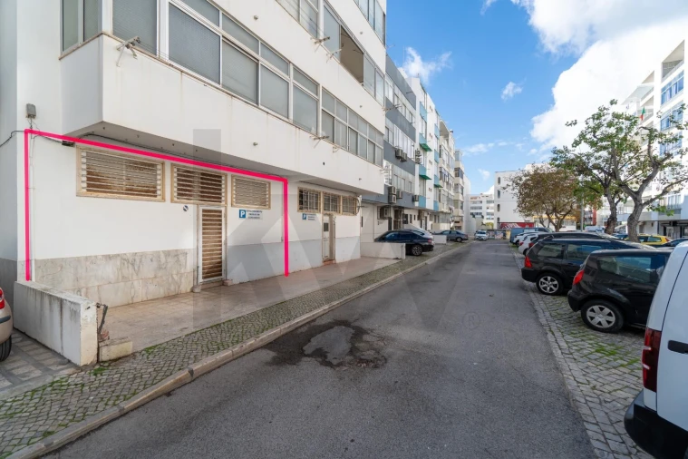 Loja para Venda em Quarteira Foto 41