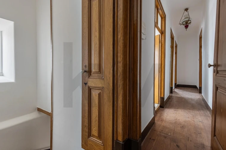 Apartamento T5 para Venda em Alcanhões Foto 17