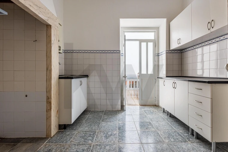 Apartamento T5 para Venda em Alcanhões Foto 4