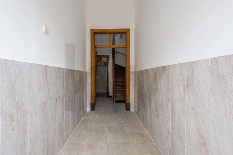 Apartamento T5 para Venda em Alcanhões Foto 14