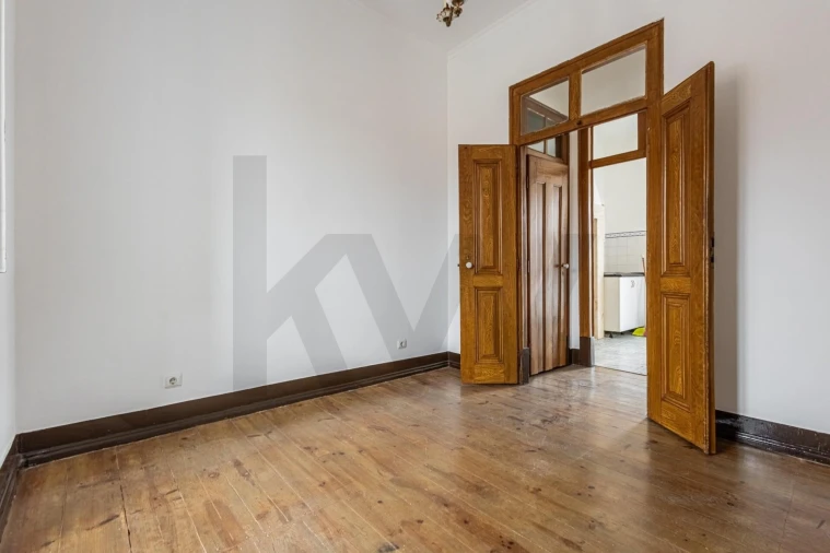 Apartamento T5 para Venda em Alcanhões Foto 35