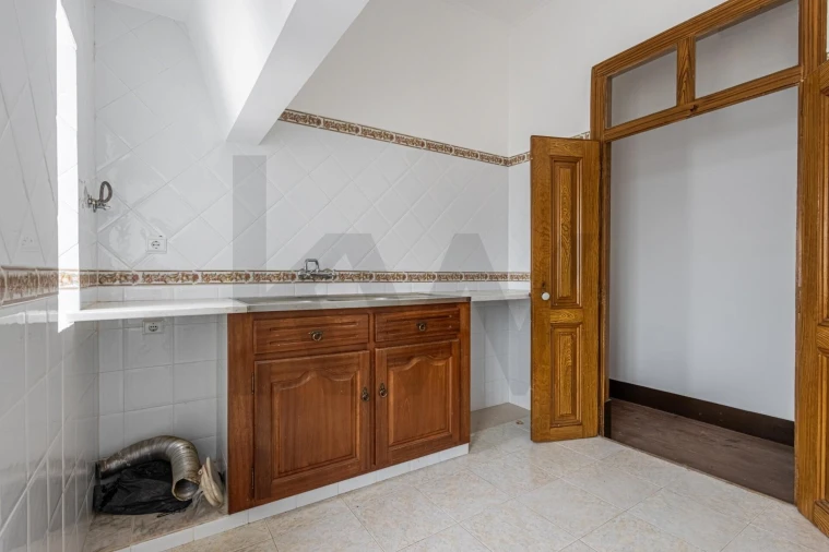 Apartamento T5 para Venda em Alcanhões Foto 24