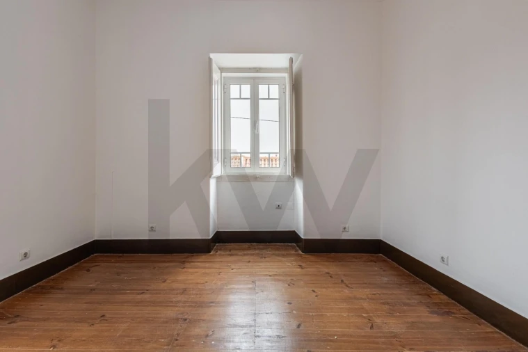 Apartamento T5 para Venda em Alcanhões Foto 21