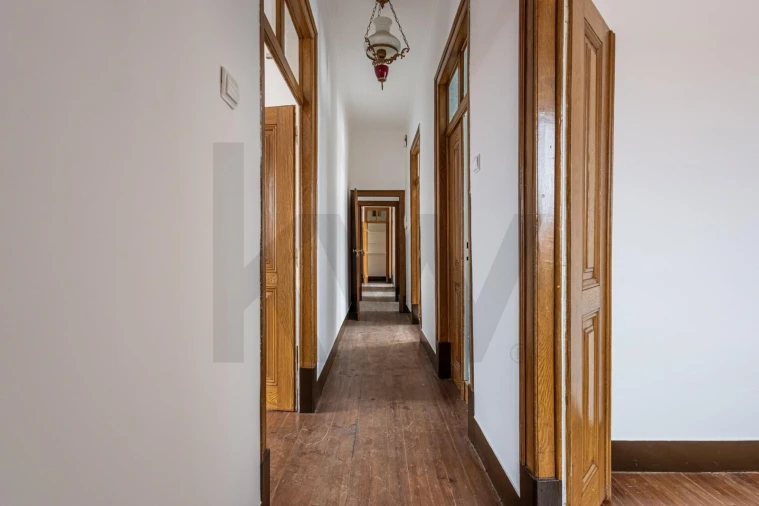 Apartamento T5 para Venda em Alcanhões Foto 18