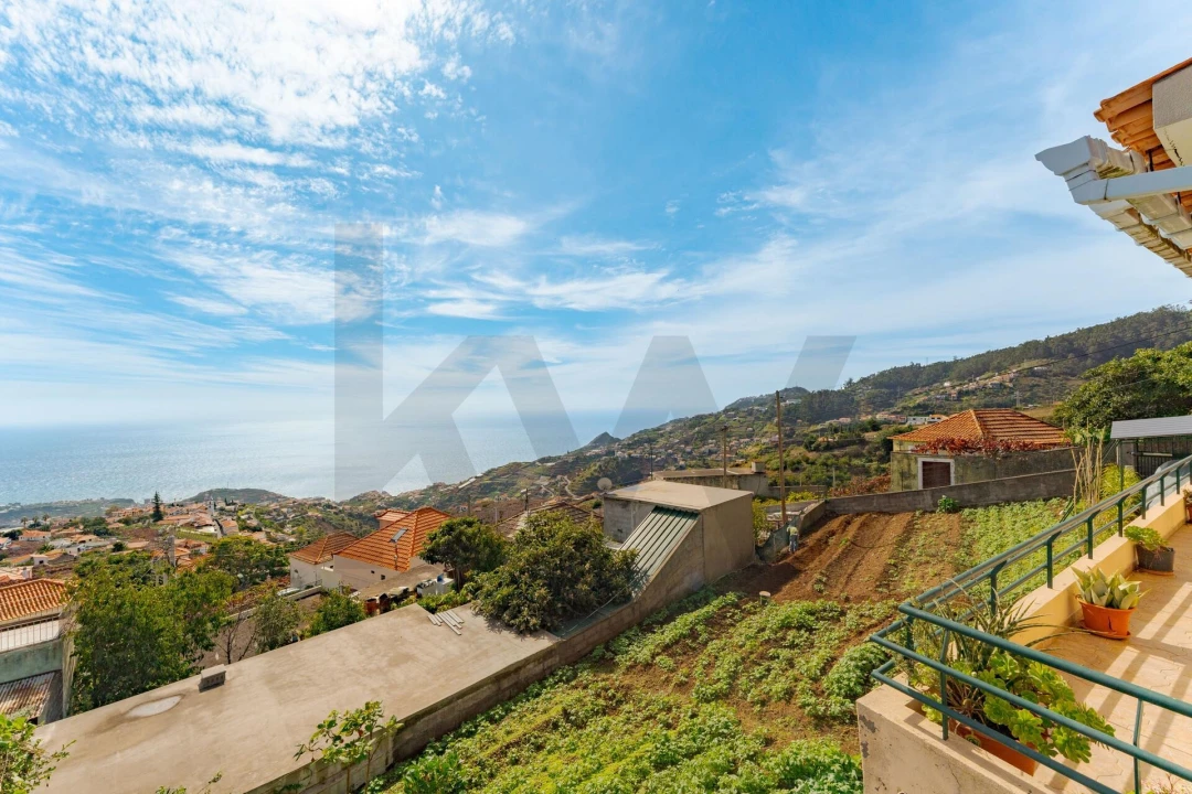 Moradia T4 para Venda em Estreito de Camara de Lobos Foto 85