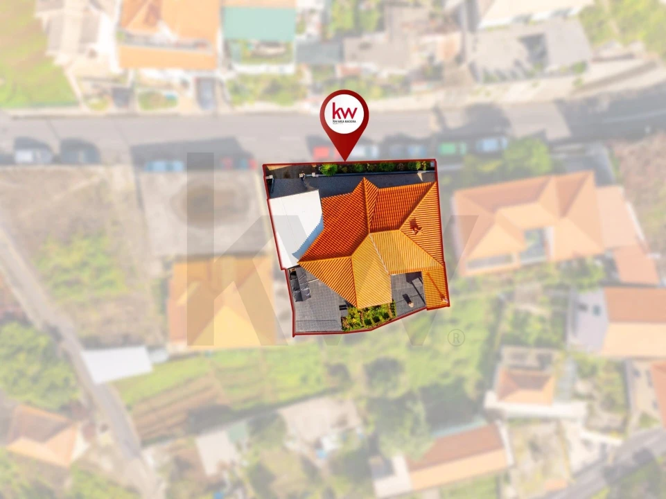 Moradia T4 para Venda em Estreito de Camara de Lobos Foto 71