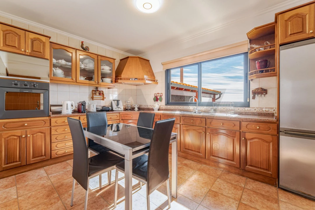 Moradia T4 para Venda em Estreito de Camara de Lobos Foto 15