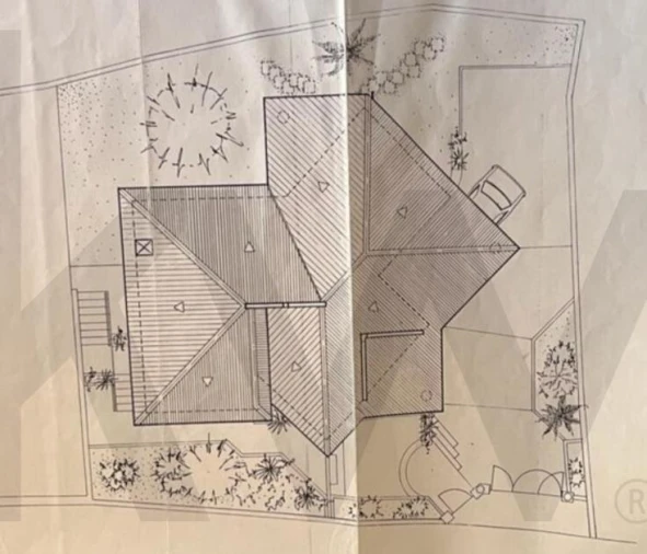 Moradia T4 para Venda em Estreito de Camara de Lobos Foto 88