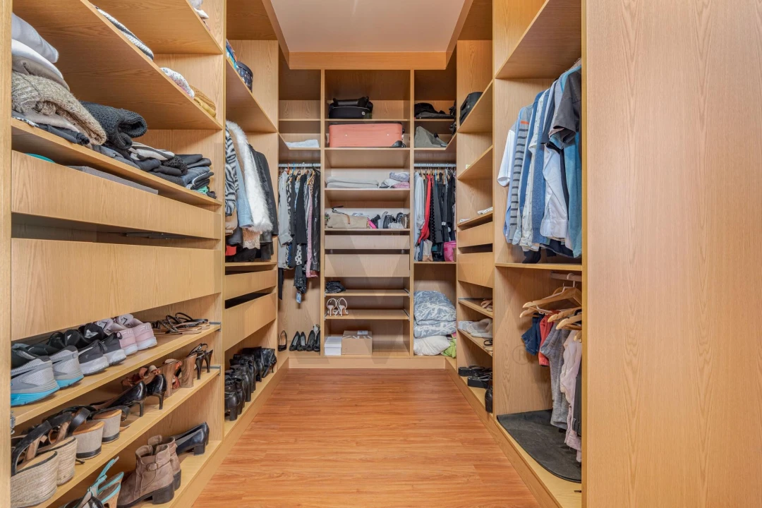 Moradia T4 para Venda em Estreito de Camara de Lobos Foto 25