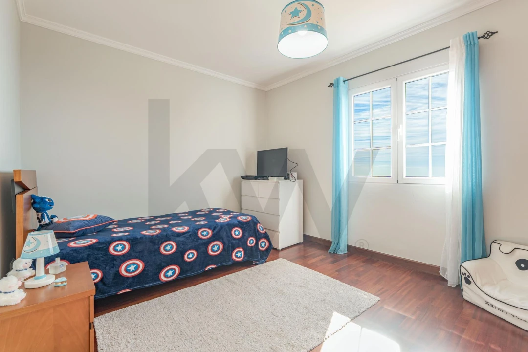 Moradia T4 para Venda em Estreito de Camara de Lobos Foto 32