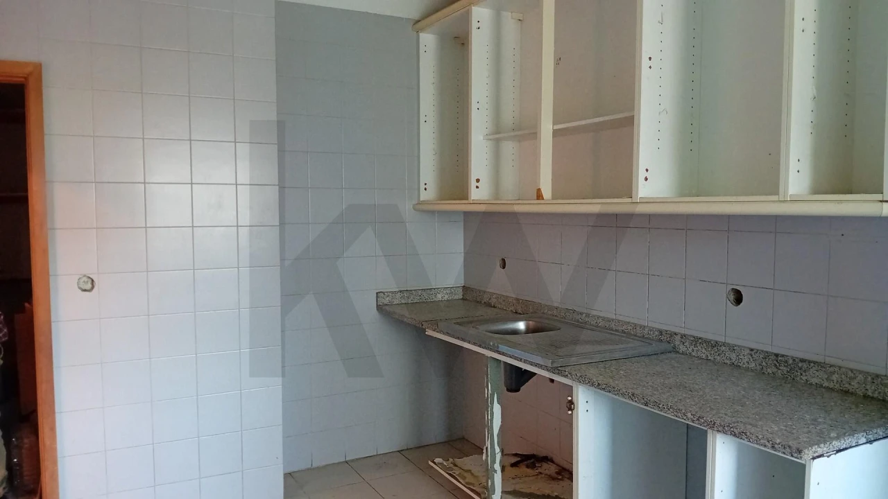 Apartamento T3 para Venda em Campanhã Foto 5