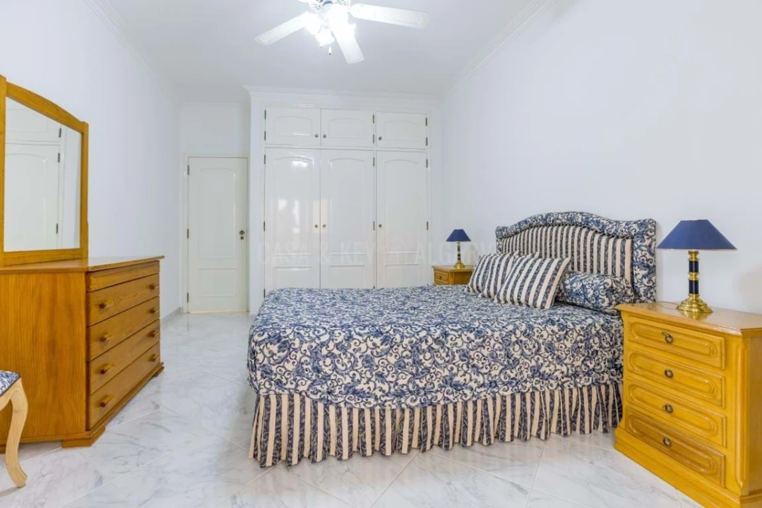 Apartamento T3 para Venda em Quarteira Foto 20