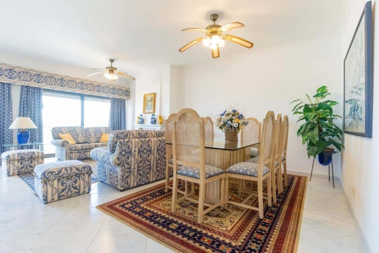 Apartamento T3 para Venda em Quarteira Foto 12