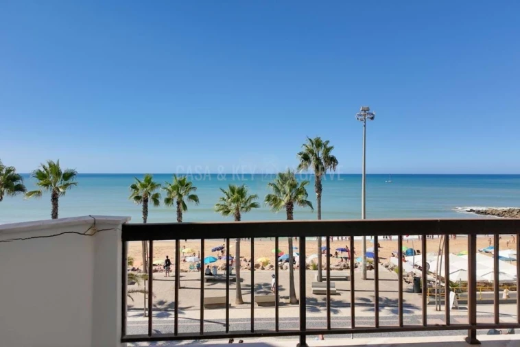 Apartamento T3 para Venda em Quarteira Foto 5