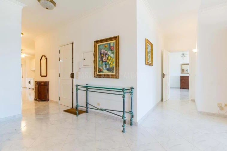 Apartamento T3 para Venda em Quarteira Foto 11