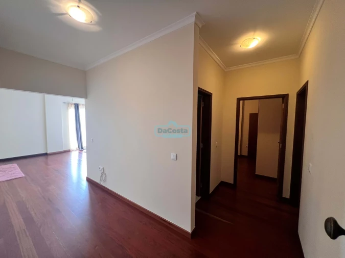 Apartamento T2 para Venda em Santa Cruz Foto 2