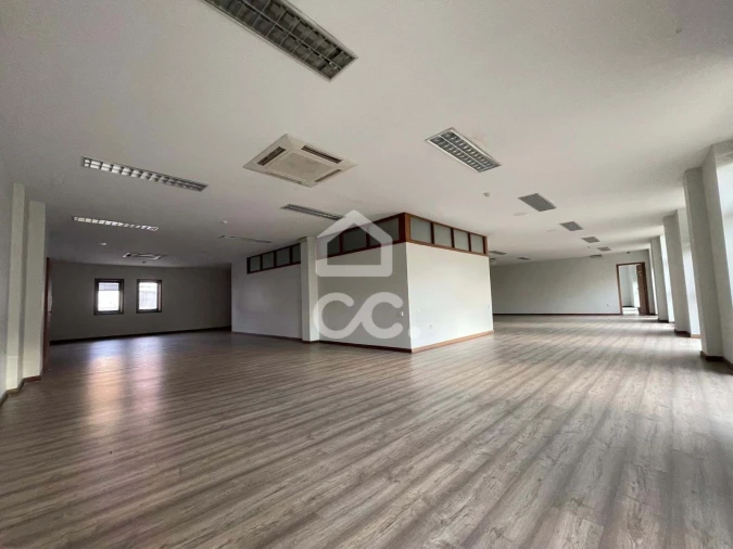 Escritório para Venda em Santo Tirso, Couto (Santa Cristina e São Miguel) e Burgães Foto 17