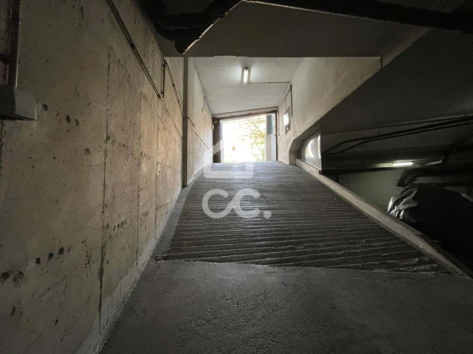 Garagem para Venda em Santo Tirso, Couto (Santa Cristina e São Miguel) e Burgães Foto 2