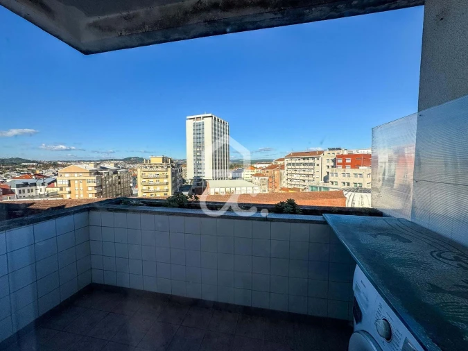 Apartamento T1 para Venda em Viseu Foto 5