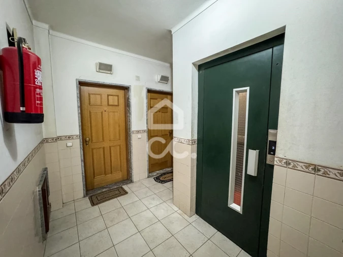 Apartamento T1 para Venda em Viseu Foto 13