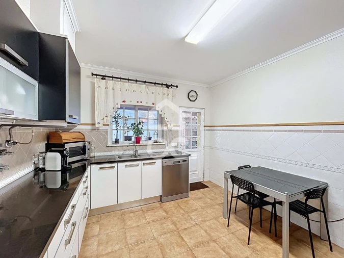 Moradia T4 para Venda em Bombarral e Vale Covo Foto 7