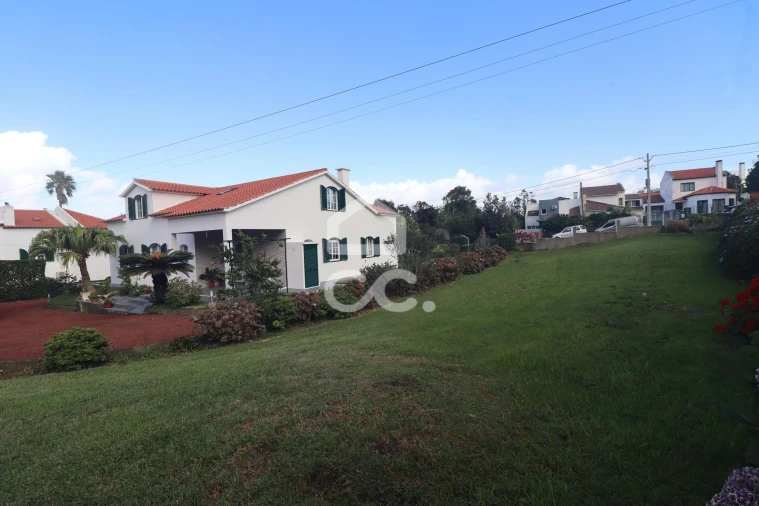 Moradia T5 para Venda em São Vicente Ferreira Foto 39