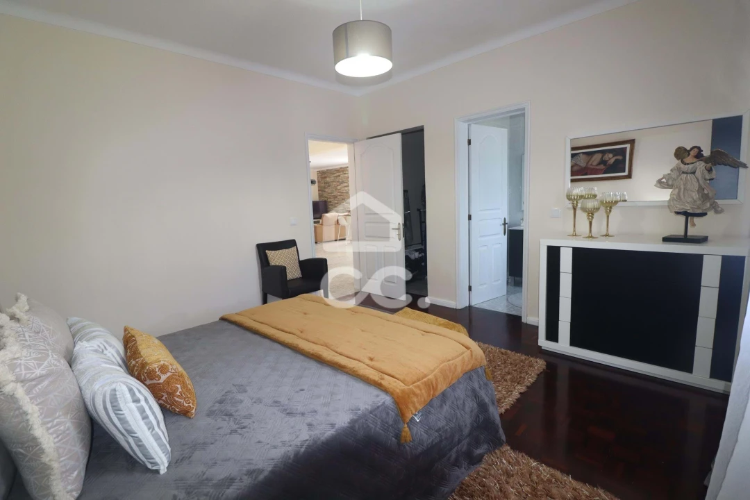 Moradia T5 para Venda em São Vicente Ferreira Foto 12