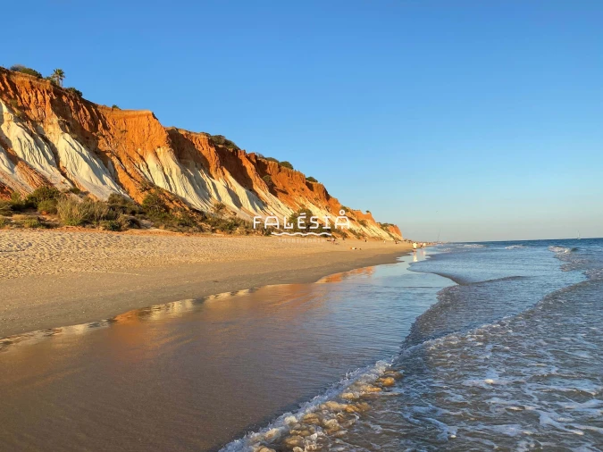 Moradia T2 para Venda em Albufeira e Olhos de Água Foto 27