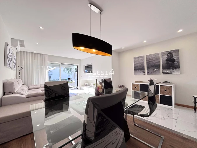 Moradia T2 para Venda em Albufeira e Olhos de Água Foto 3