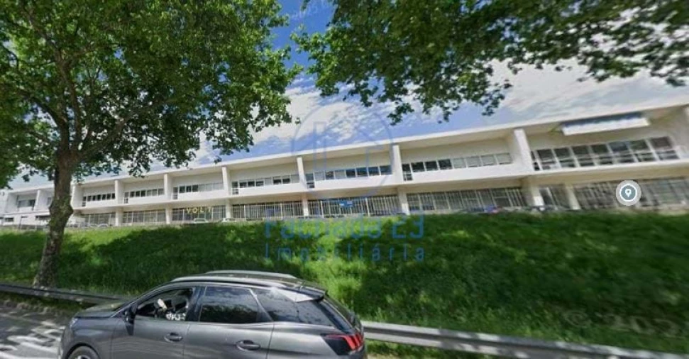 Escritório para Arrendamento em Ramalde Foto 3