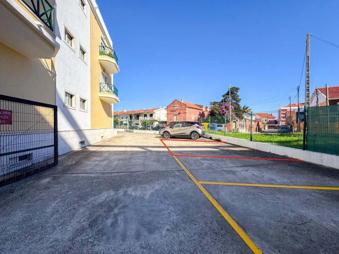 Apartamento T2 para Venda em Algueirão-Mem Martins Foto 33